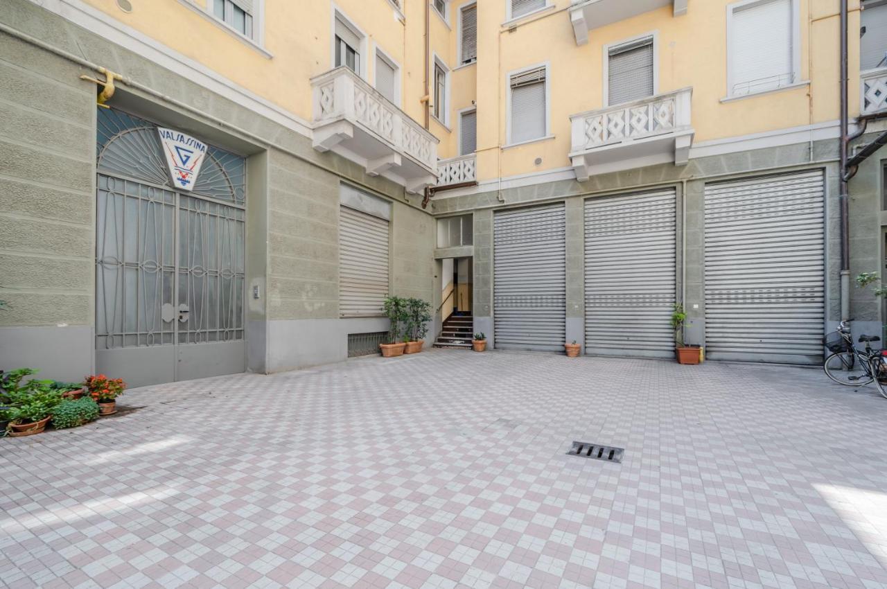 Lovely Apartment In Milano-Porta Romana W/ Balcony Екстериор снимка