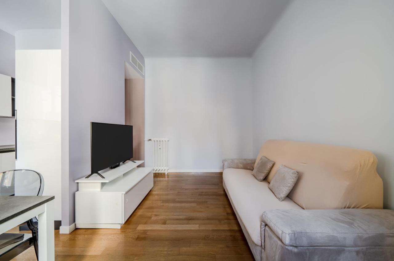 Lovely Apartment In Milano-Porta Romana W/ Balcony Екстериор снимка
